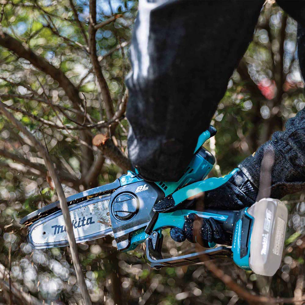 Makita 18V LXT Lithium-Ion Brushless Cordless 6-Inch Pruning Saw (XCU14Z, Tool-Only Option for Light Limb Cutting and Pruning)