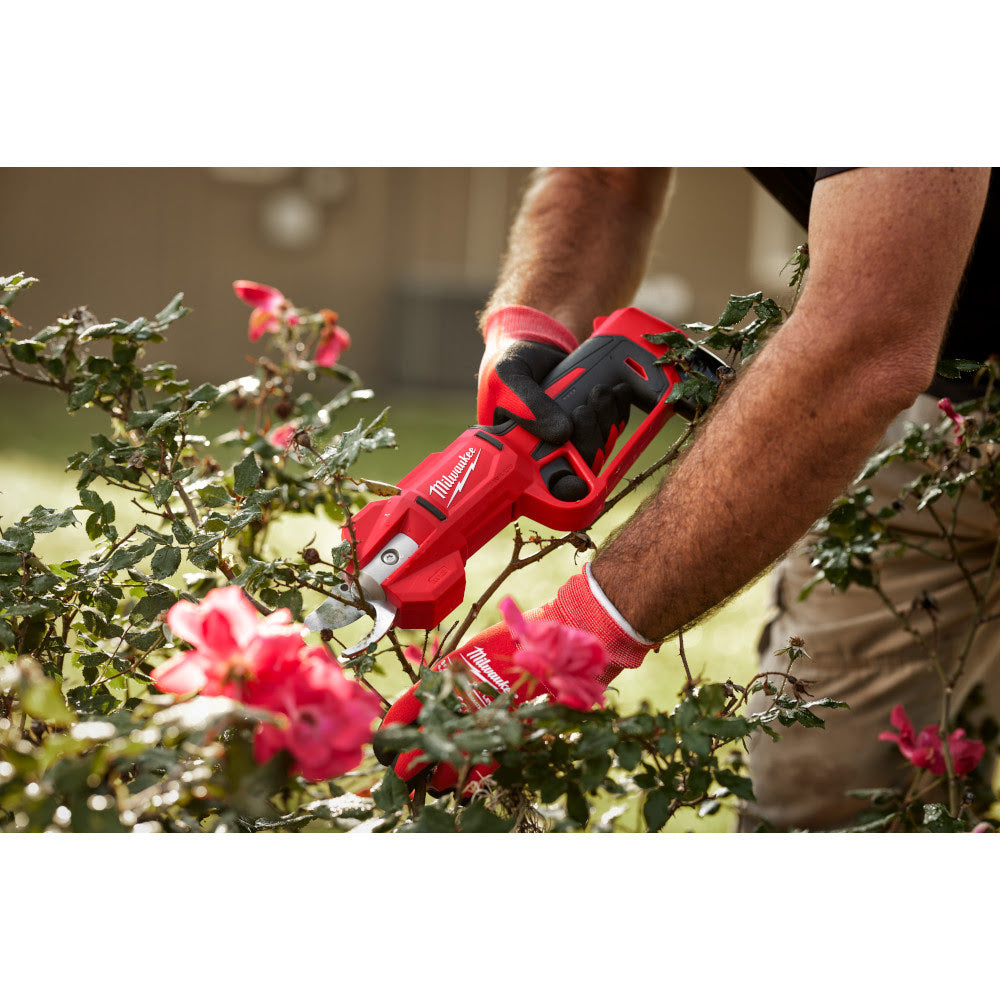 Milwaukee M12 Brushless High - Performance Pruning Shears Kit with Fast Cuts